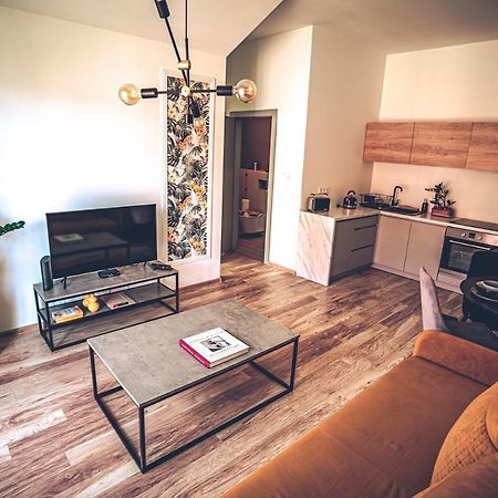 The Loft - Garncarska 1 Bed & Breakfast Piotrków Trybunalski Екстериор снимка